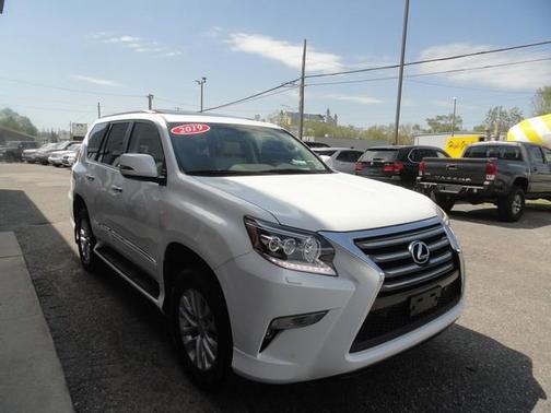 White 2019 Lexus GX 460