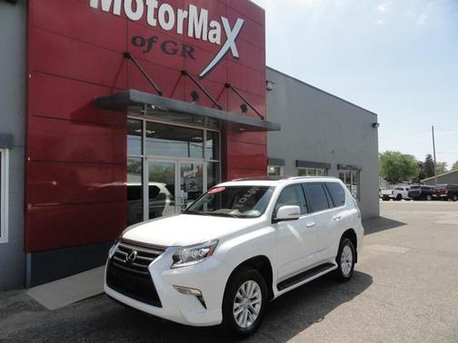 White 2019 Lexus GX 460