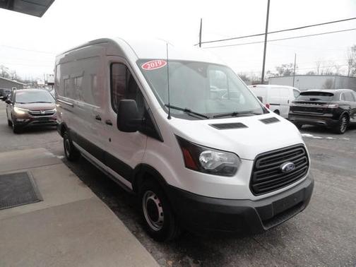 2019 Ford Transit-250 148 WB Medium Roof Cargo