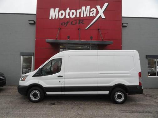 2019 Ford Transit-250 148 WB Medium Roof Cargo