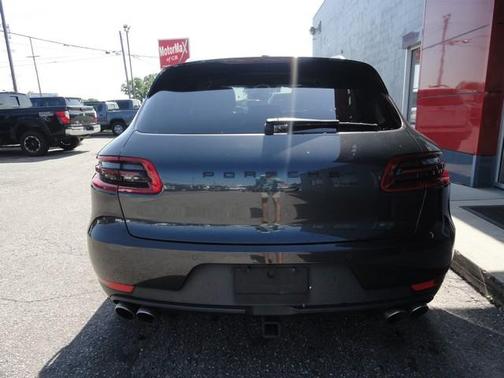 2017 Porsche Macan S