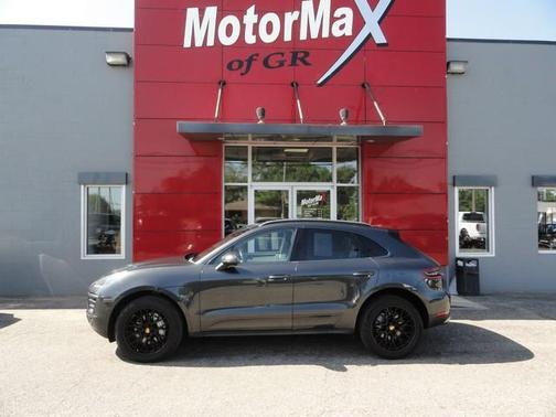 2017 Porsche Macan S