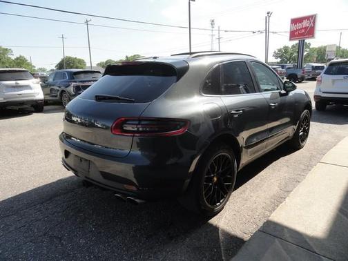 2017 Porsche Macan S