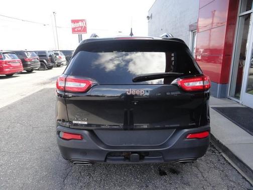 Black 2016 Jeep Cherokee Latitude