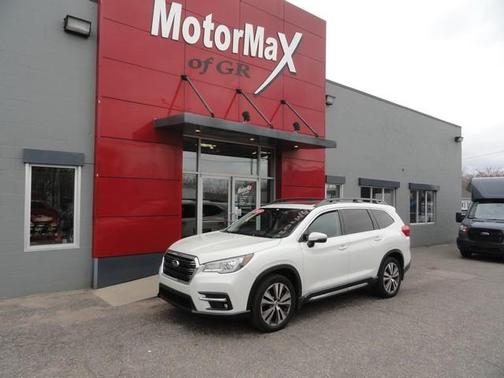 Crystal White Pearl 2020 Subaru Ascent Limited 7-Passenger