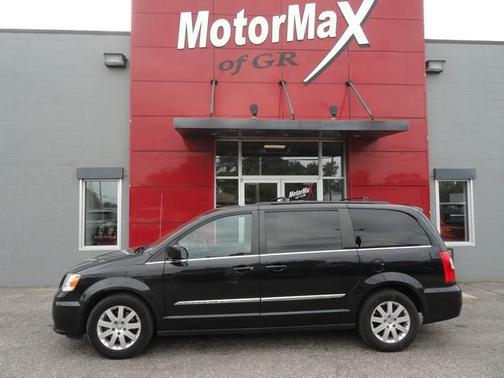 Black 2016 Chrysler Town & Country Touring