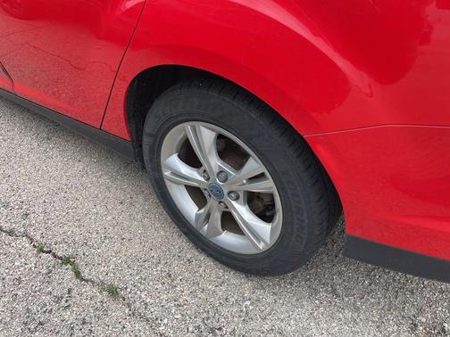 Race Red 2012 Ford Focus SE