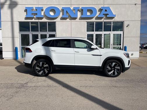 2025 Volkswagen Atlas Cross Sport 2.0T SE w/Technology 4MOTION
