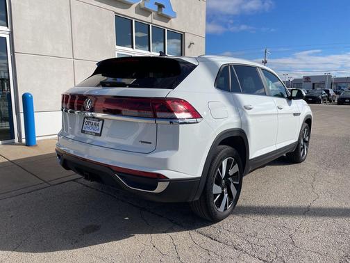 2025 Volkswagen Atlas Cross Sport 2.0T SE w/Technology 4MOTION