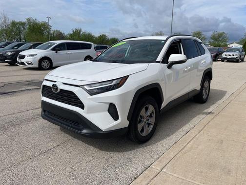 Ice 2024 Toyota RAV4 XLE