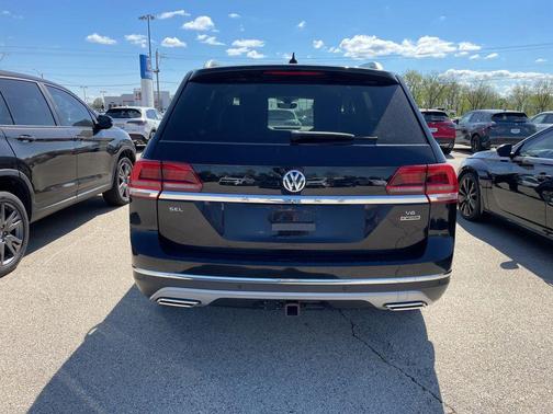 Deep Black 2019 Volkswagen Atlas 3.6L SEL