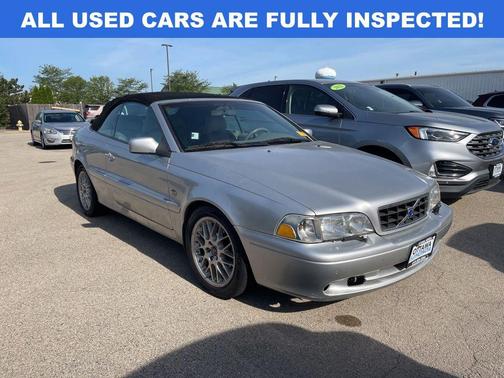 White Pearl 2004 Volvo C70 LT