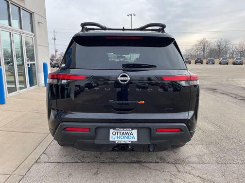 2024 Nissan Pathfinder Rock Creek 4WD