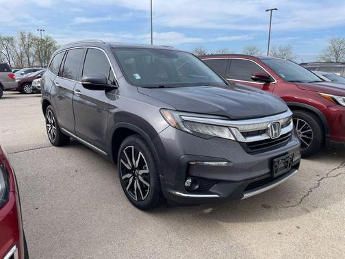 Modern Steel Metallic 2019 Honda Pilot Elite