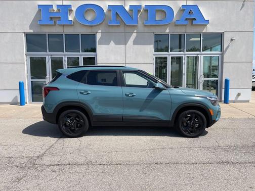 Pluton Blue 2026 Kia Seltos EX