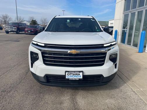 2024 Chevrolet Traverse LT