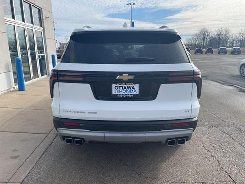 2024 Chevrolet Traverse LT