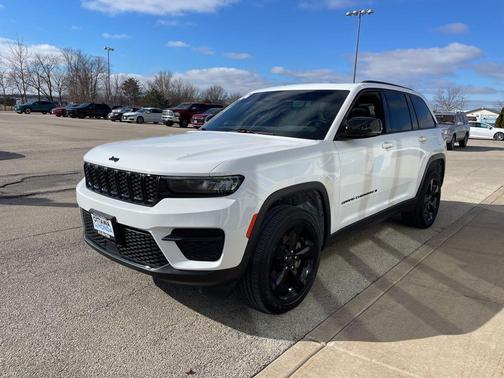 2024 Jeep Grand Cherokee Altitude