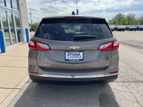 Pepperdust Metallic 2019 Chevrolet Equinox 1LT
