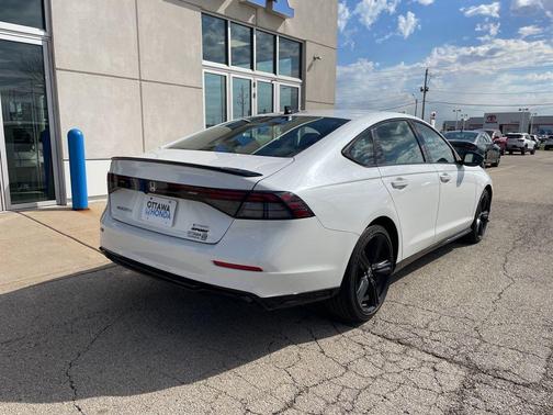 2023 Honda Accord Hybrid Sport-L