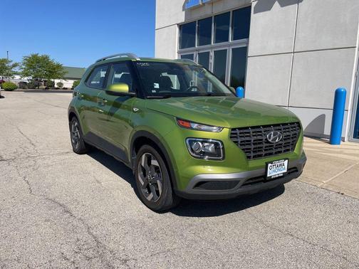 Green Apple 2024 Hyundai VENUE SEL