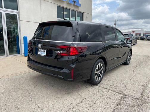 Crystal Black Pearl 2026 Honda Odyssey EX-L