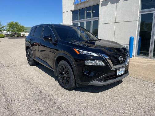 Super Black 2023 Nissan Rogue SV