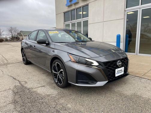 2023 Nissan Altima SR FWD