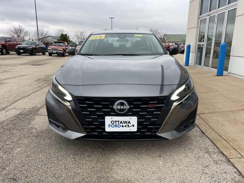 2023 Nissan Altima SR FWD