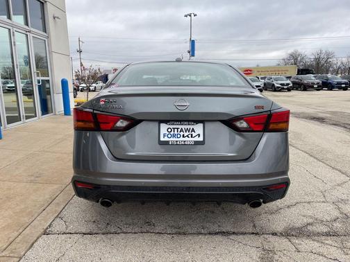 2023 Nissan Altima SR FWD