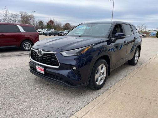 2023 Toyota Highlander LE