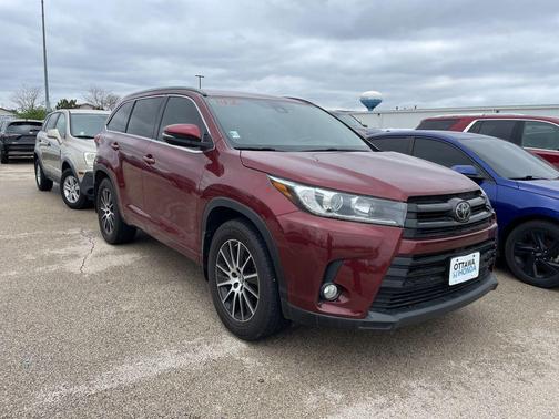 2018 Toyota Highlander SE