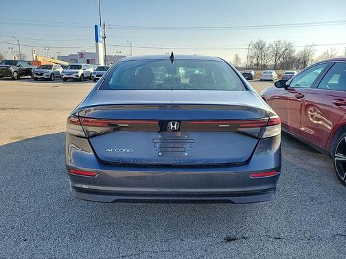 2025 Honda Accord LX 1.5T