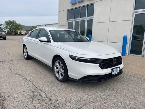Platinum White Pearl 2025 Honda Accord LX 1.5T