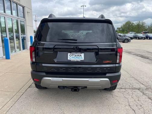 Crystal Black Pearl 2026 Honda Passport AWD TrailSport Blackout