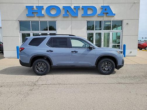 Sonic Gray Pearl 2026 Honda Pilot TrailSport