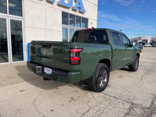 2025 Nissan Frontier SV