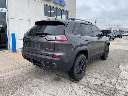 2022 Jeep Cherokee Trailhawk