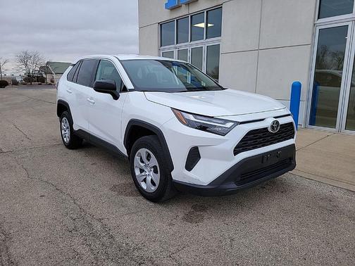 2024 Toyota RAV4 LE