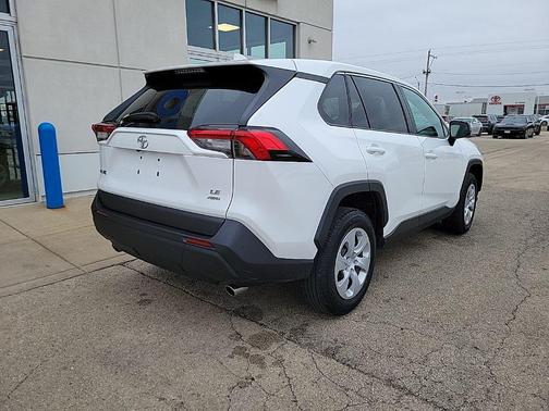 2024 Toyota RAV4 LE