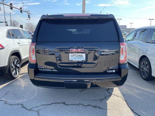 2018 GMC Yukon XL SLT