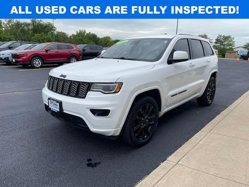 Bright White Clearcoat 2021 Jeep Grand Cherokee Laredo