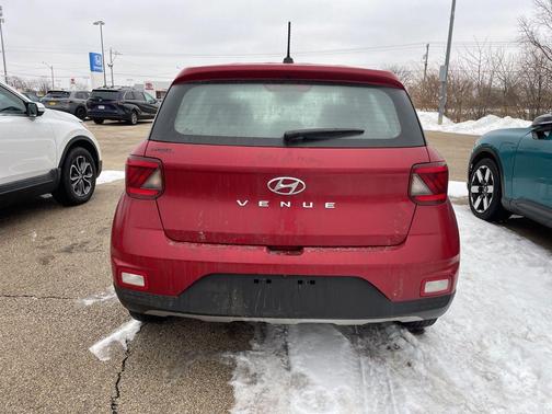 2023 Hyundai VENUE SE