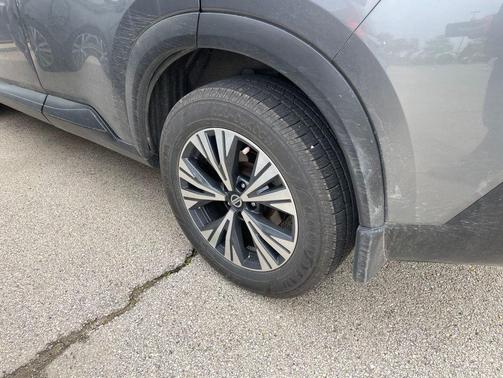 Gun Metallic 2021 Nissan Rogue SV