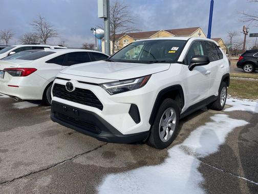 2024 Toyota RAV4 LE