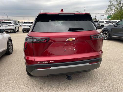 Radiant Red Tintcoat 2025 Chevrolet Equinox 1LT