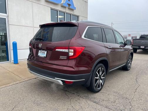 2022 Honda Pilot Touring 8-Passenger