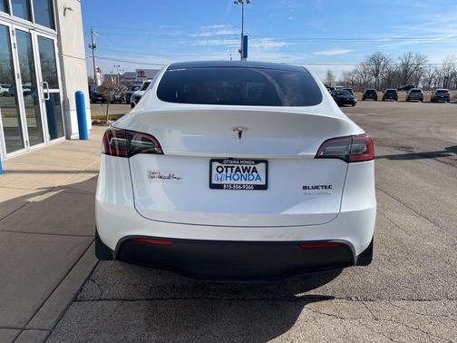 2023 Tesla Model Y Long Range Dual Motor All-Wheel Drive