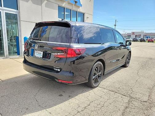Crystal Black Pearl 2023 Honda Odyssey Sport