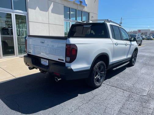 Platinum White Pearl 2026 Honda Ridgeline TrailSport